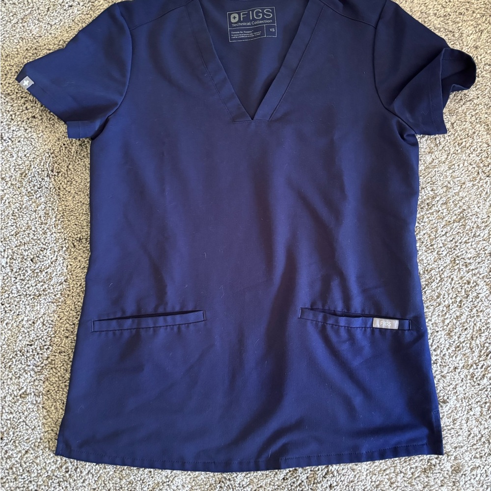 Figs Women’s Scrub Set - Picture 2 of 2